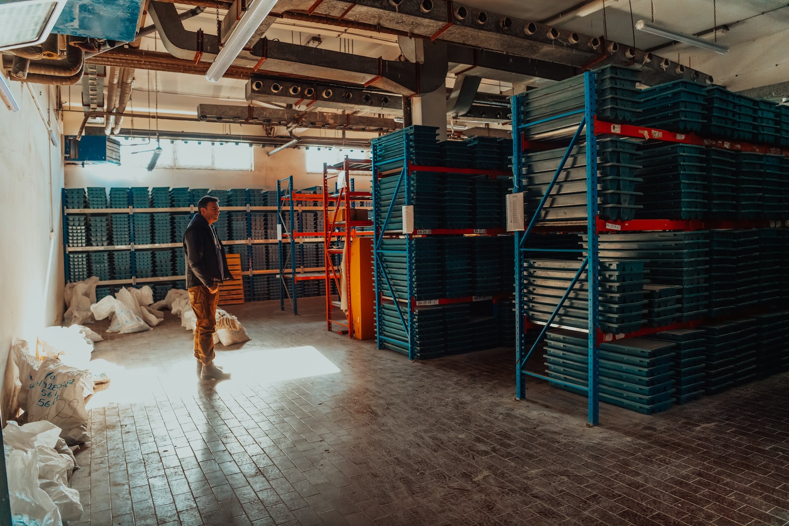 Jacksonville freight broker at work